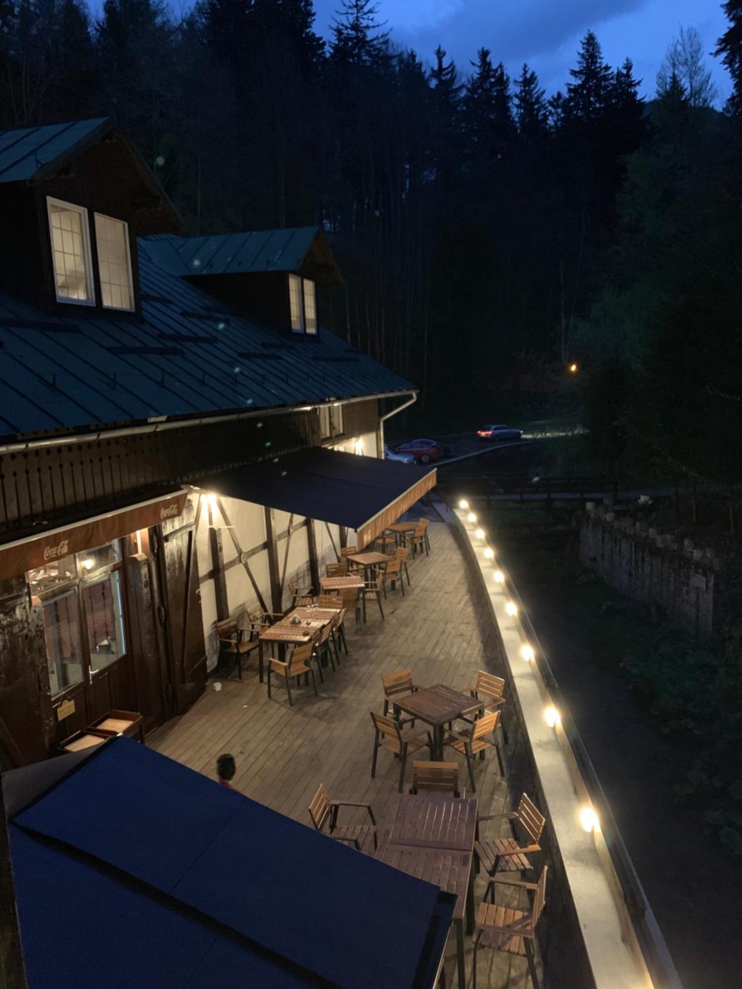 Vila De Argint Aleea Pelesului Nr 2 Sinaia Luaran gambar