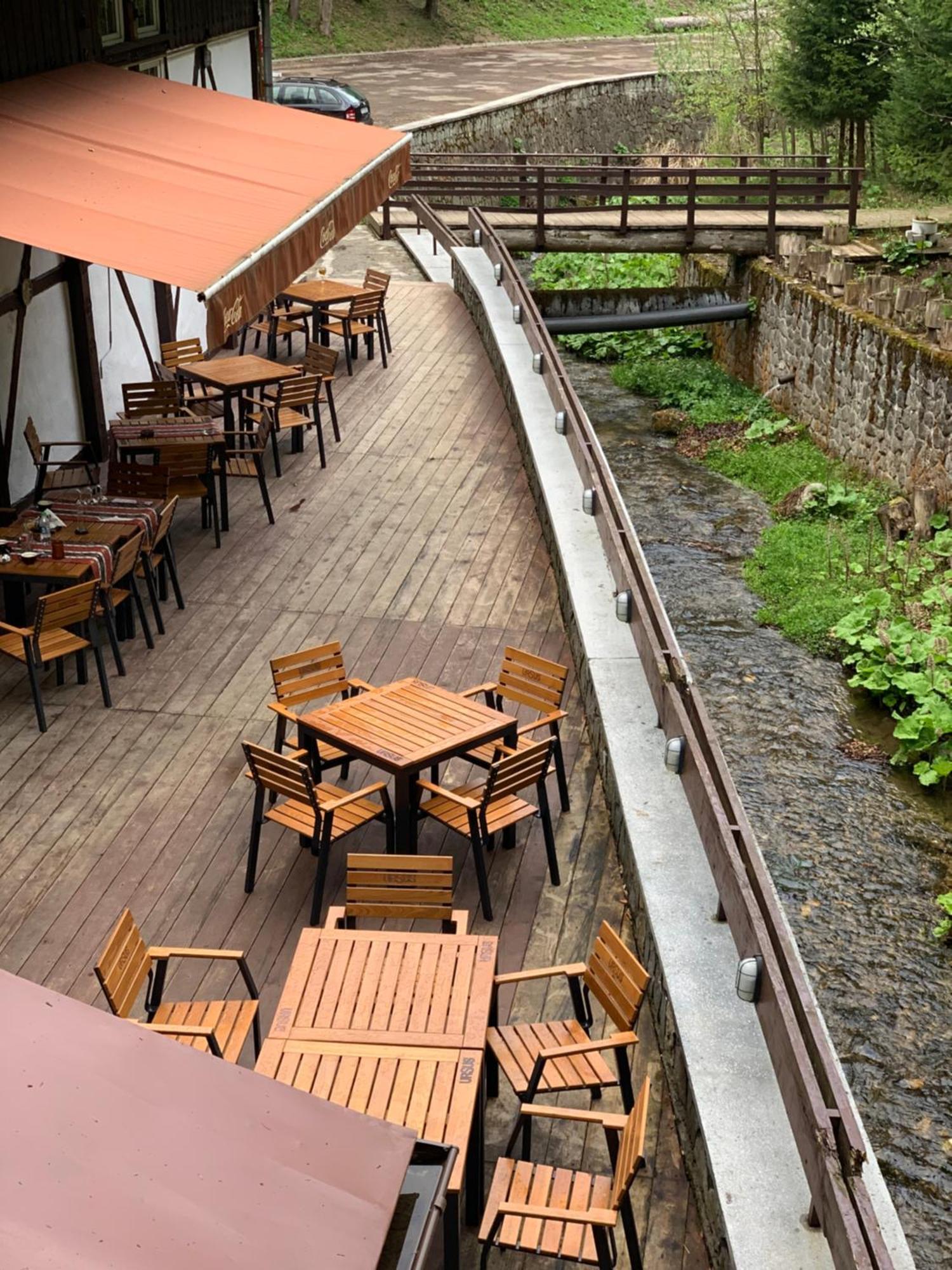 Vila De Argint Aleea Pelesului Nr 2 Sinaia Luaran gambar