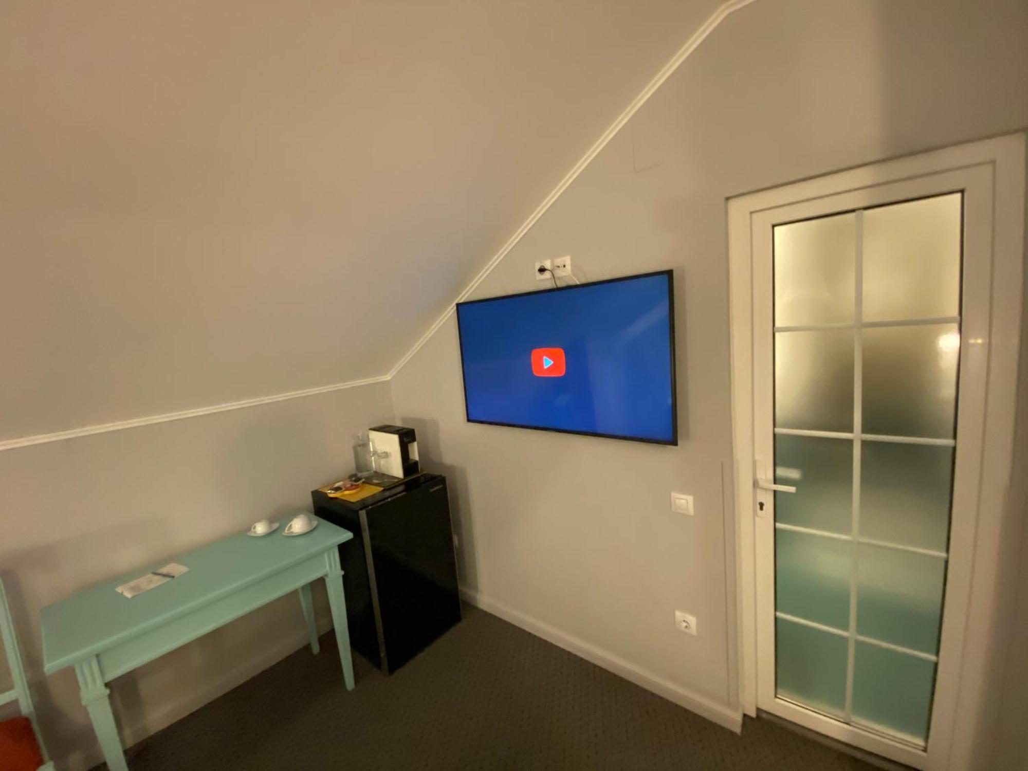 Vila De Argint Aleea Pelesului Nr 2 Sinaia Luaran gambar